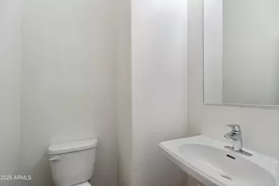 2304 E Hidalgo Avenue, Phoenix, AZ 85040 - Photo 6