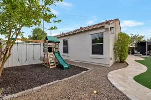 2716 E Quiet Hollow Ln, Phoenix, AZ 85024 - Photo 36