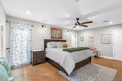 4402 E Turney Avenue, Phoenix, AZ 85018 - Photo 18