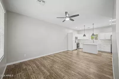 3010 N 37th Street #4, Phoenix, AZ 85018 - Photo 4