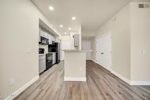 9820 N Central Ave, Phoenix, AZ 85020 - Photo 14