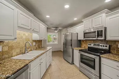 13834 N 111th Avenue, Sun City, AZ 85351 - Photo 2