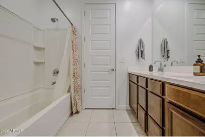 2239 W Donner Drive, Phoenix, AZ 85041 - Photo 10