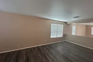 9549 W Monte Vista Rd, Phoenix, AZ 85037 - Photo 10