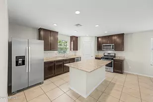 3943 S 79th Ln, Phoenix, AZ 85043 - Photo 10