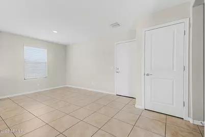 3943 S 79th Lane, Phoenix, AZ 85043 - Photo 8