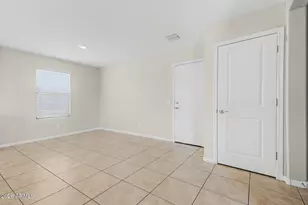 3943 S 79th Ln, Phoenix, AZ 85043 - Photo 8