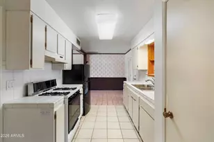 10027 W Audrey Dr, Sun City, AZ 85351 - Photo 12