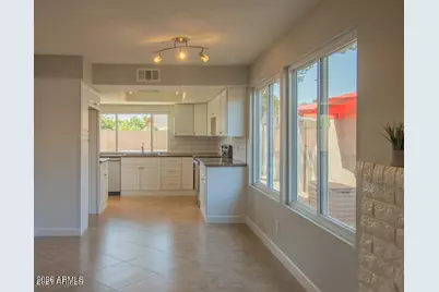3953 W Glenaire Drive, Phoenix, AZ 85053 - Photo 2