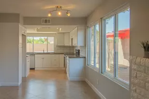 3953 W Glenaire Dr, Phoenix, AZ 85053 - Photo 2
