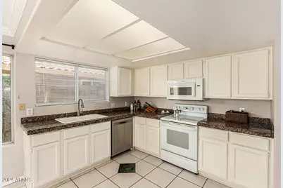 3223 E Poinsettia Drive, Phoenix, AZ 85028 - Photo 14