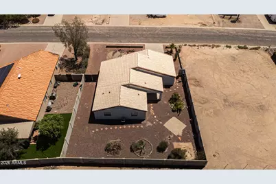 9870 W Camelia Drive, Arizona City, AZ 85123 - Photo 40