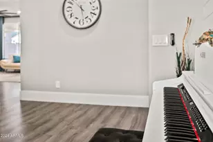 10764 W Prickly Pear Trail, Peoria, AZ 85383 - Photo 8