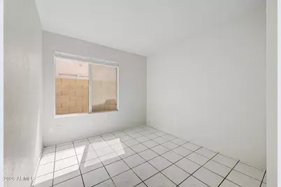 297 W Washington Avenue, Gilbert, AZ 85233 - Photo 2
