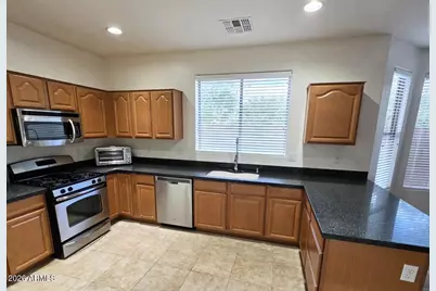 2409 W Beverly Road, Phoenix, AZ 85041 - Photo 6