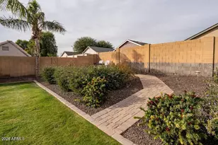 9644 W Hatcher Rd, Peoria, AZ 85345 - Photo 10