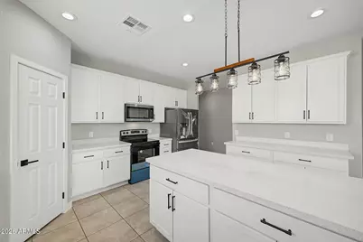20411 W Mountain Sage Drive, Buckeye, AZ 85326 - Photo 10