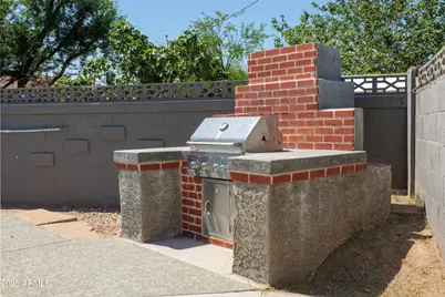 5802 N 61st Drive, Glendale, AZ 85301 - Photo 4