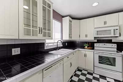 2009 N 17th Avenue, Phoenix, AZ 85007 - Photo 8
