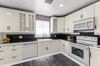 2009 N 17th Avenue, Phoenix, AZ 85007 - Photo 10