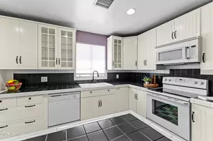 2009 N 17th Ave, Phoenix, AZ 85007 - Photo 10