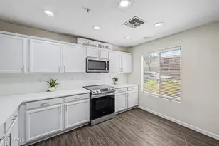17373 N 185th Dr, Surprise, AZ 85374 - Photo 14