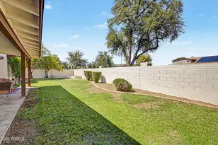1042 W Newport Beach Dr, Gilbert, AZ 85233 - Photo 32