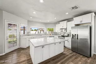 1042 W Newport Beach Dr, Gilbert, AZ 85233 - Photo 4