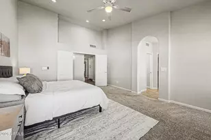1042 W Newport Beach Dr, Gilbert, AZ 85233 - Photo 20