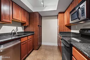 3825 E Camelback Rd, Phoenix, AZ 85018 - Photo 12