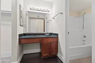 3825 E Camelback Rd, Phoenix, AZ 85018 - Photo 18
