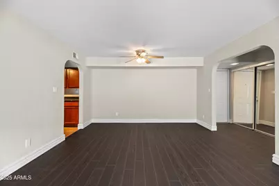 3825 E Camelback Road #Unit 114, Phoenix, AZ 85018 - Photo 6