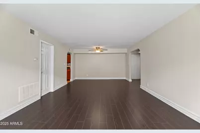 3825 E Camelback Road #Unit 114, Phoenix, AZ 85018 - Photo 10
