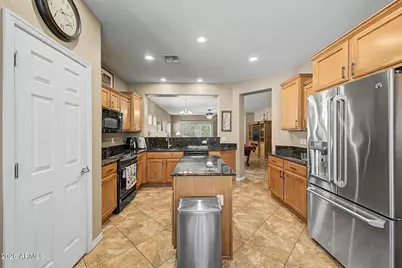 10947 E Sylvan Avenue, Mesa, AZ 85212 - Photo 8
