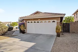 2253 E Heston Dr, Phoenix, AZ 85024 - Photo 2