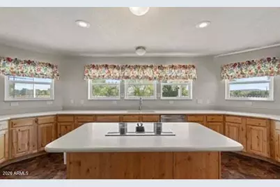 15181 W Sunshine Lane, Kirkland, AZ 86332 - Photo 12