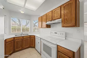 822 W Bradford Dr, Gilbert, AZ 85233 - Photo 6
