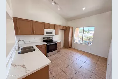 760 E Megan Street, Chandler, AZ 85225 - Photo 2