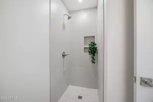 8011 N 49th Ave, Glendale, AZ 85302 - Photo 20