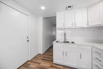 22 E Riverside Street, Phoenix, AZ 85040 - Photo 10