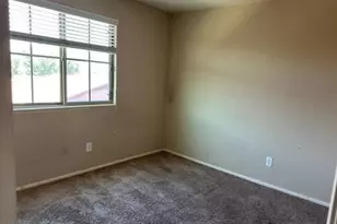 2114 N 77th Ln, Phoenix, AZ 85035 - Photo 10