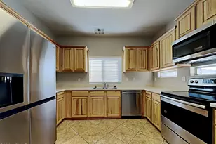 17734 W Langer Ln, Surprise, AZ 85388 - Photo 4