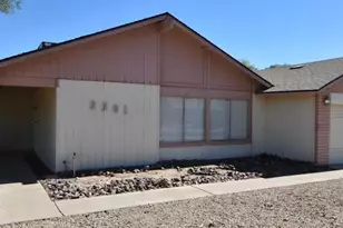 2301 W Waltann Ln, Phoenix, AZ 85023 - Photo 1
