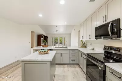 24821 N 41st Avenue, Glendale, AZ 85310 - Photo 18