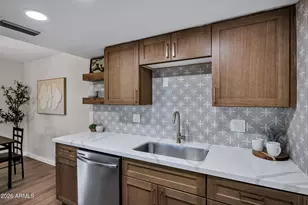 10208 N 8th Pl, Phoenix, AZ 85020 - Photo 10