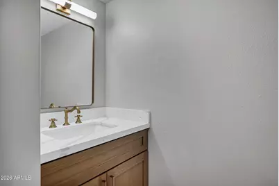 10208 N 8th Place #B, Phoenix, AZ 85020 - Photo 12