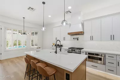 15221 S 18th Avenue, Phoenix, AZ 85045 - Photo 8