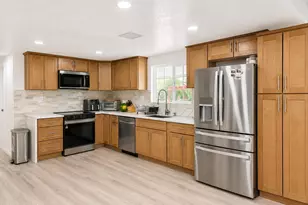 17849 N 16th Way, Phoenix, AZ 85022 - Photo 2