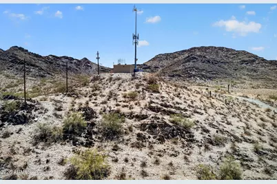 11209 N Cave Creek Road, Phoenix, AZ 85020 - Photo 10