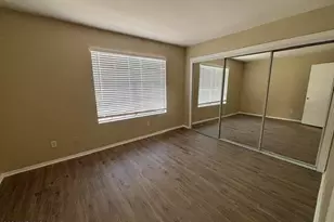 4455 W Yorkshire Dr, Glendale, AZ 85308 - Photo 8